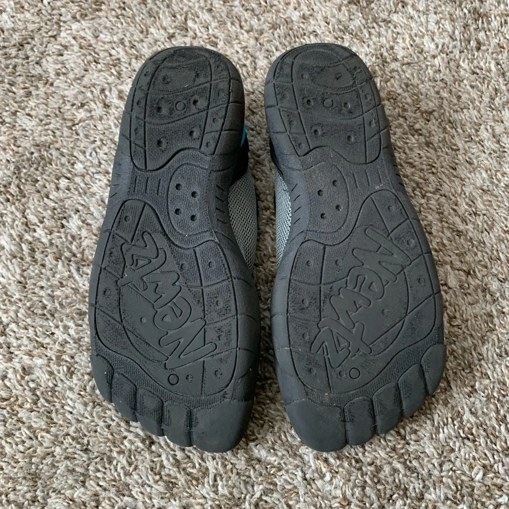 Newtz water shoes size 2 - 3 blue green shark outdoors beach river lake swimming